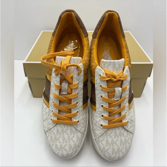 MICHAEL KORS POPPY STRIPE LACE
UP Sneaker - Picture 6 of 10